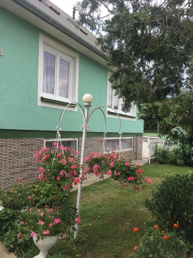 Rozsavoelgy Apartman Balatonlelle Eksteriør bilde